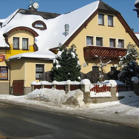 Penzion Albina - Restaurace Vysoke nad Jizerou Luaran gambar