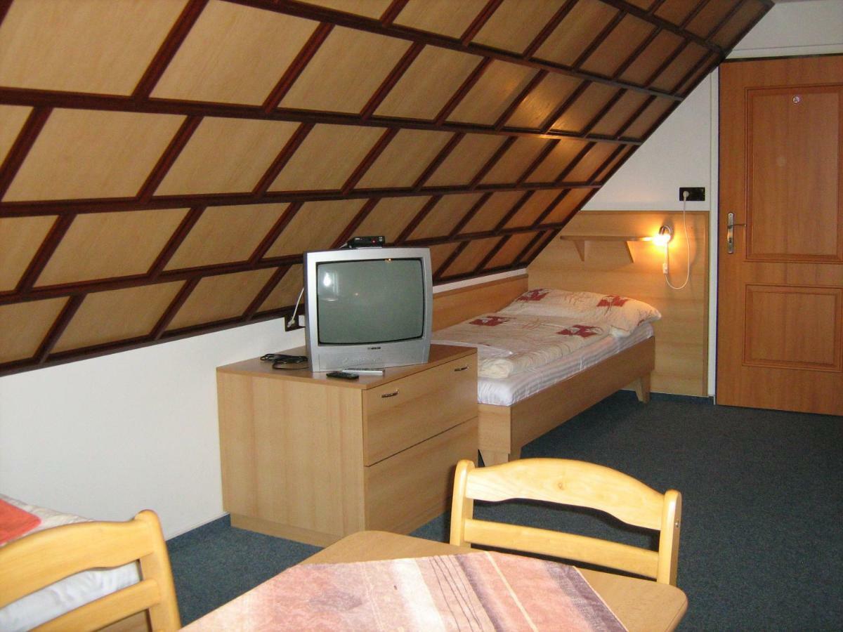 Penzion Albina - Restaurace Vysoke nad Jizerou Luaran gambar