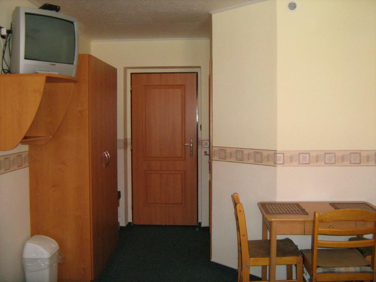 Penzion Albina - Restaurace Vysoke nad Jizerou Luaran gambar