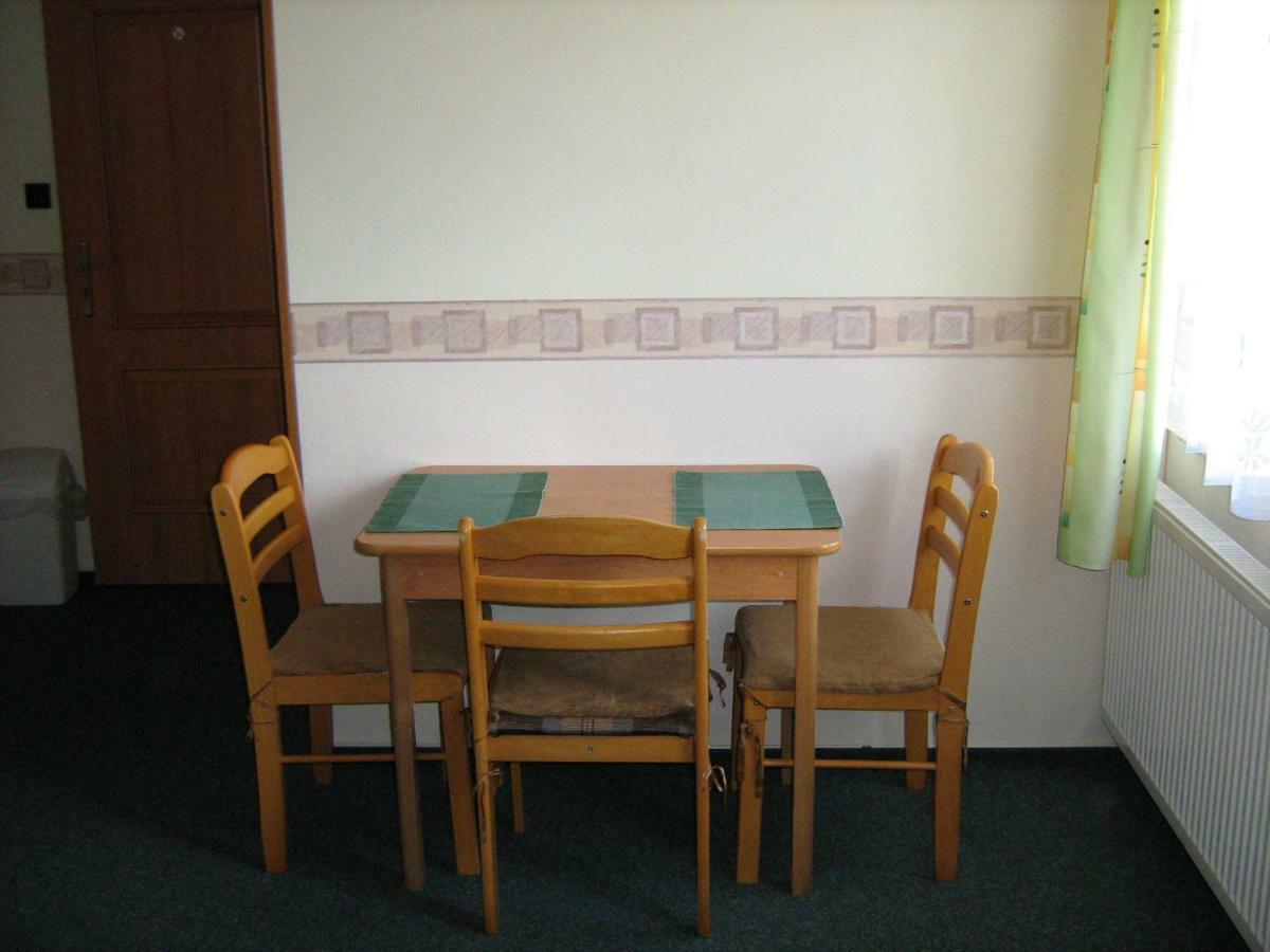 Penzion Albina - Restaurace Vysoke nad Jizerou Luaran gambar